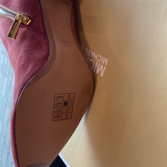 Michael Kors suede bootie size 7 - Picture 4 of 5